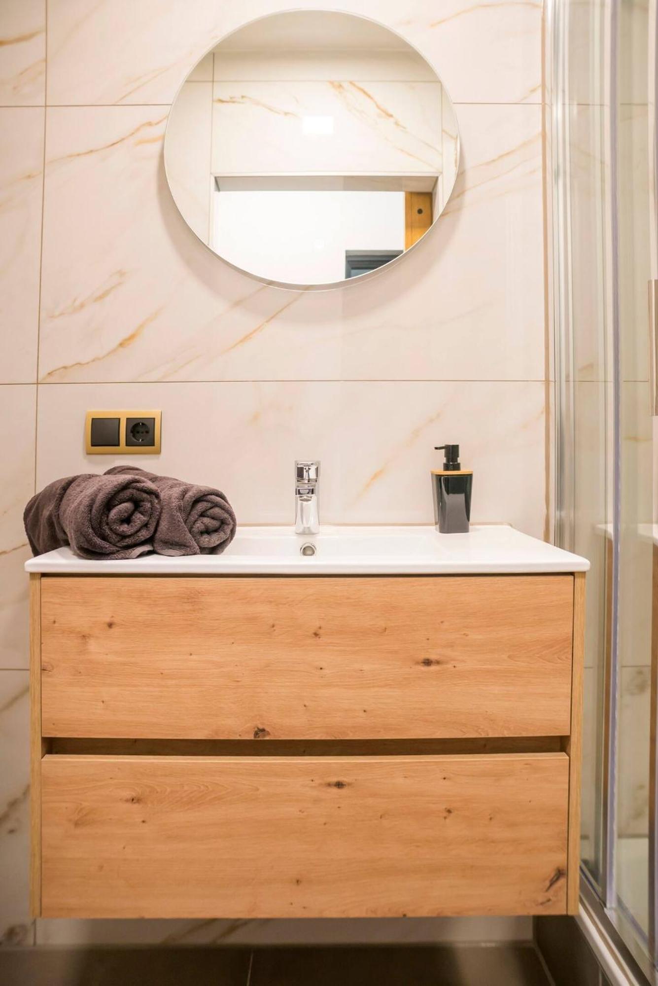 Hotspot Location, Wifi, Bed En Koffie Harmony Lägenhet Tilburg Exteriör bild