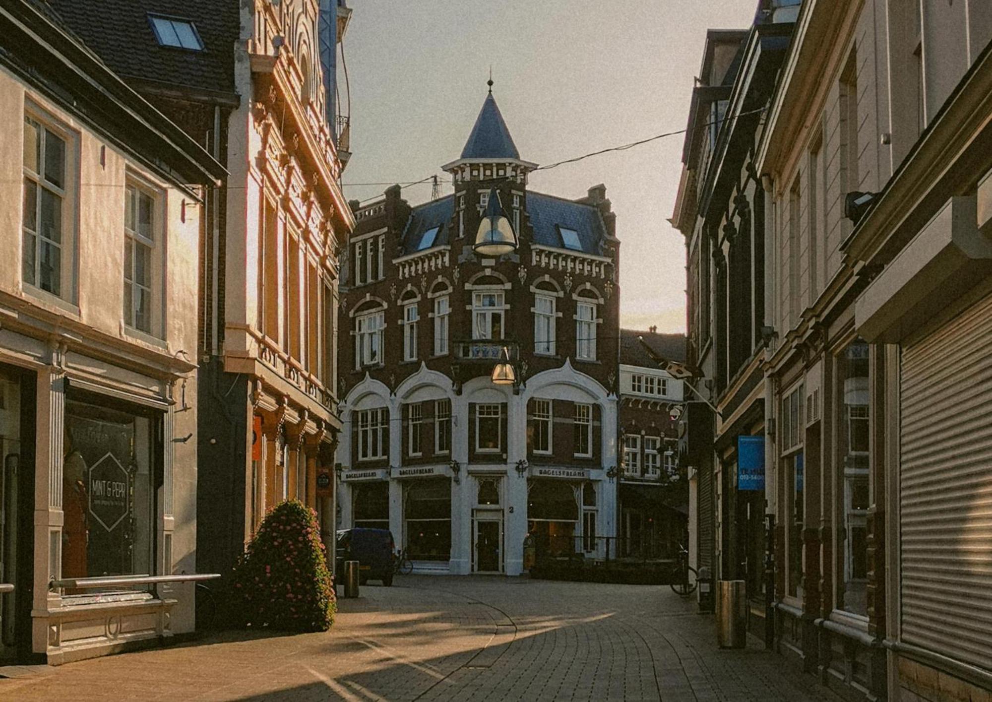 Hotspot Location, Wifi, Bed En Koffie Harmony Lägenhet Tilburg Exteriör bild